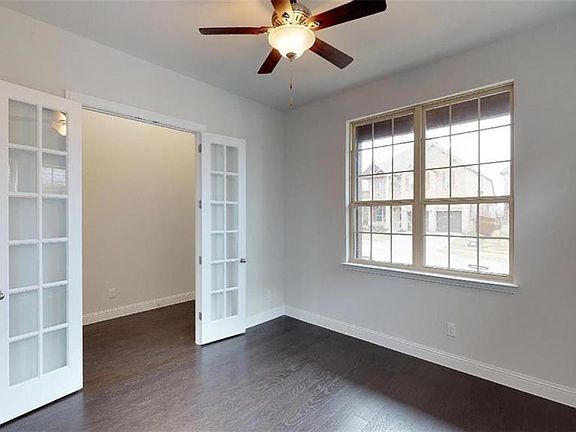 4th image of 5921 Layena Dr