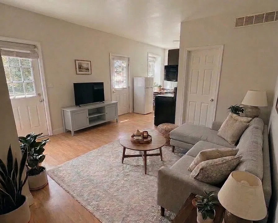 165 W Moreland Ave #1