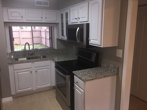 3rd image of 114 Georgetown Dr