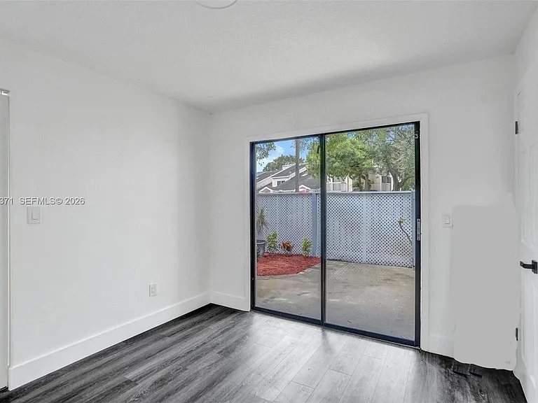 1818 Adventure Pl — Photo 24