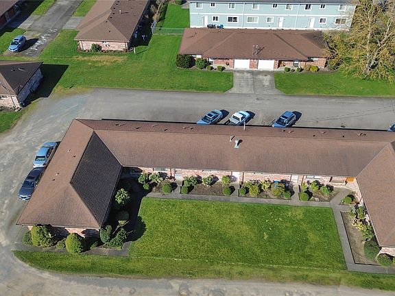 5th image of 2710 Warner Avenue