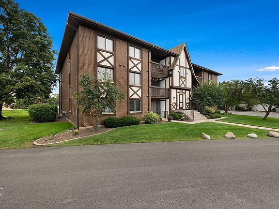 2nd image of 10572 Palos Pl #D