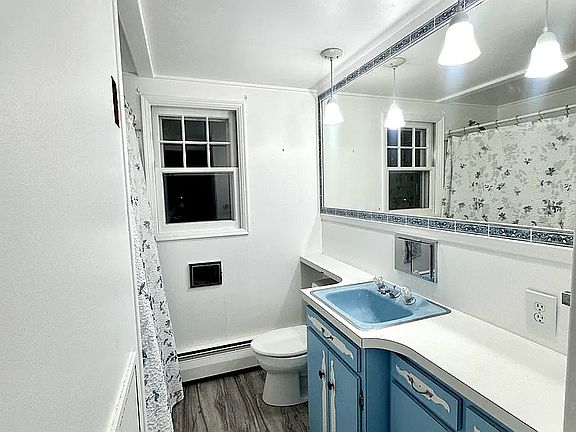 2nd image of 89 N Park Ave #1