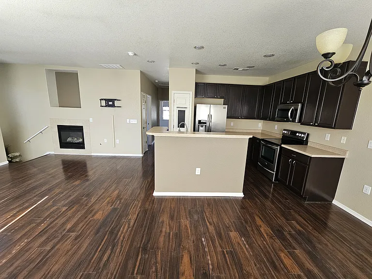 12972 Grant Cir E — Photo 6