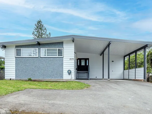 1579 Kenmore Rd, Saanich, BC V8N 2E2