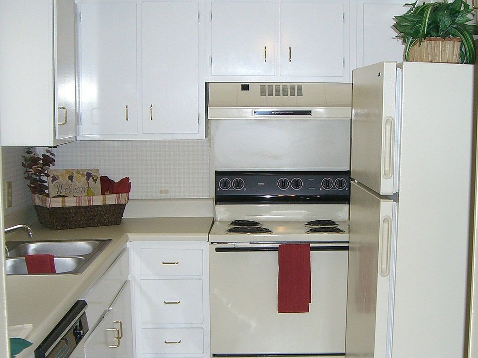 2nd image of 5725 Electra Ln APT G