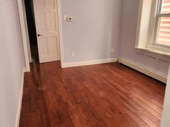 148 Nesbit Street image 4 of 13