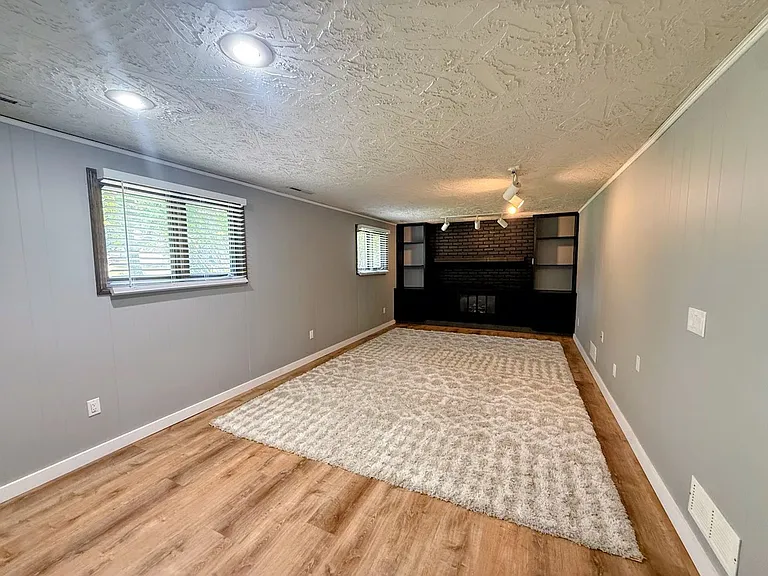 5405 Cherokee Ave NW — Photo 14