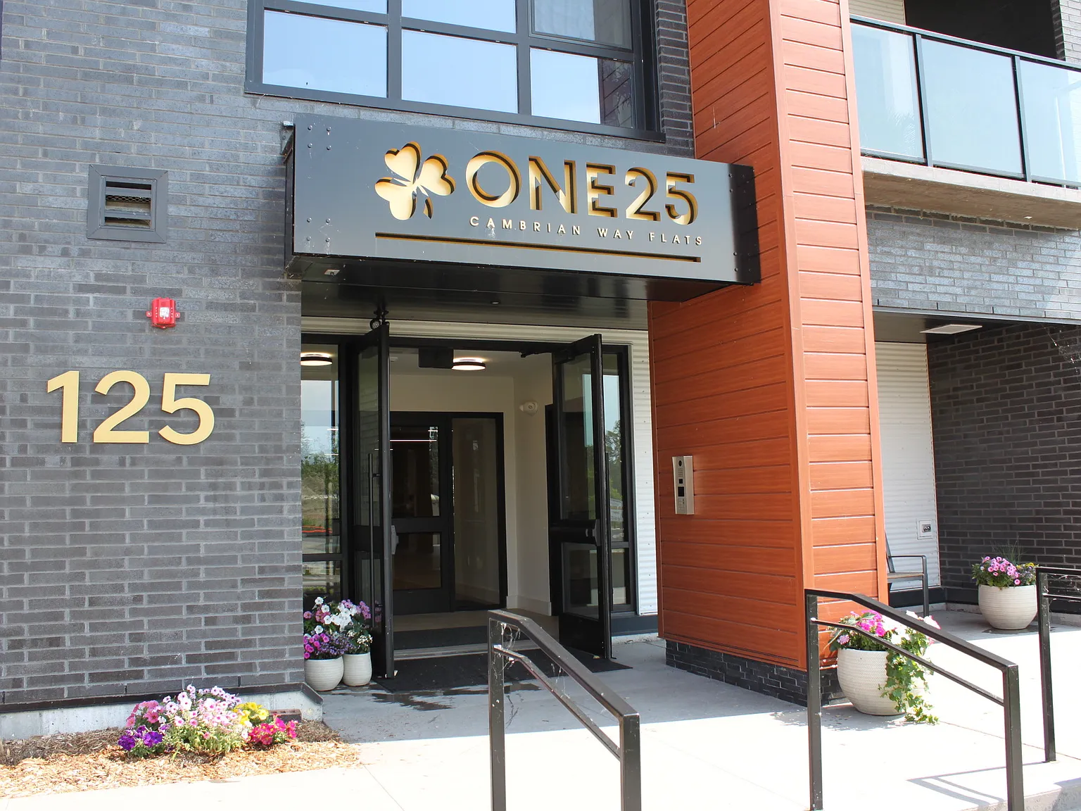 1 bed, 719 sqft, $2,750 — Photo 2
