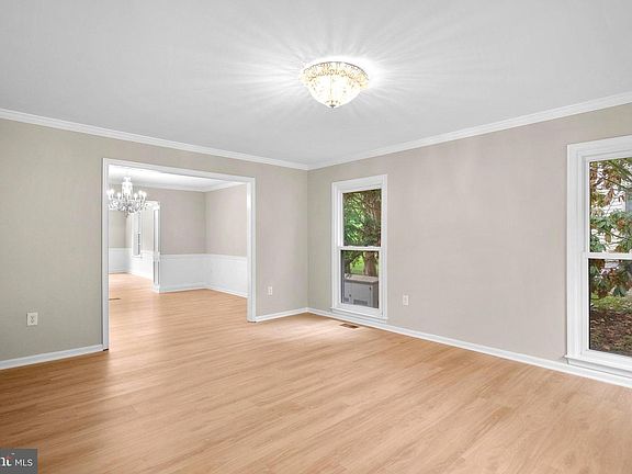 4th image of 12805 Brandon Green Ct