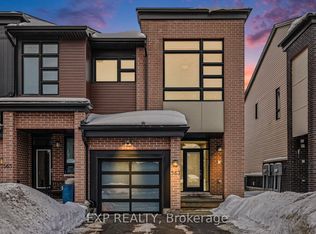 567 Rathburn Ln, Ottawa, ON K1T0T3