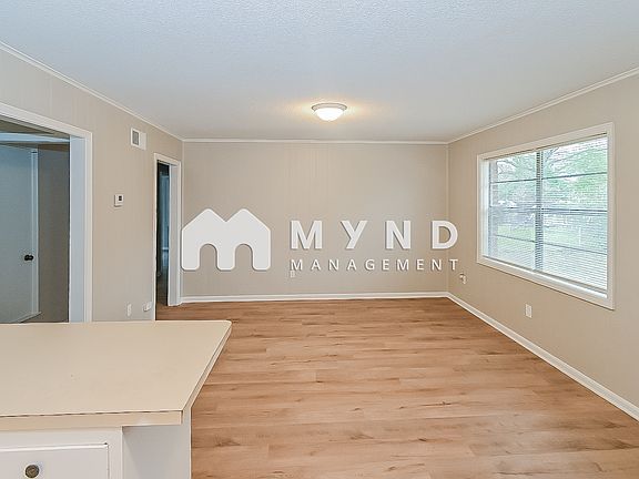 4th image of 7629 Amhurst Dr