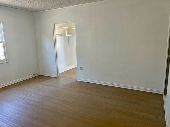 2nd image of 1059 Larimore Ave
