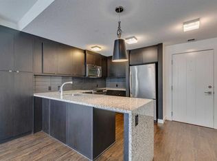 25 E Aspenmont Hts SW #107, Calgary, AB T3H0E4