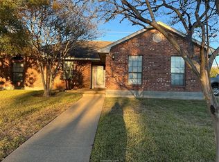 4611 Brompton Ln, Bryan, TX 77802
