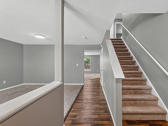 4th image of 3244 Rolling Hill Dr