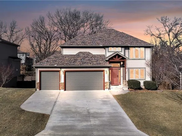 1236 Vivian Dr, Warrensburg, MO 64093