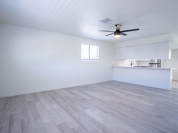 4th image of 32170 Navajo Trl #5