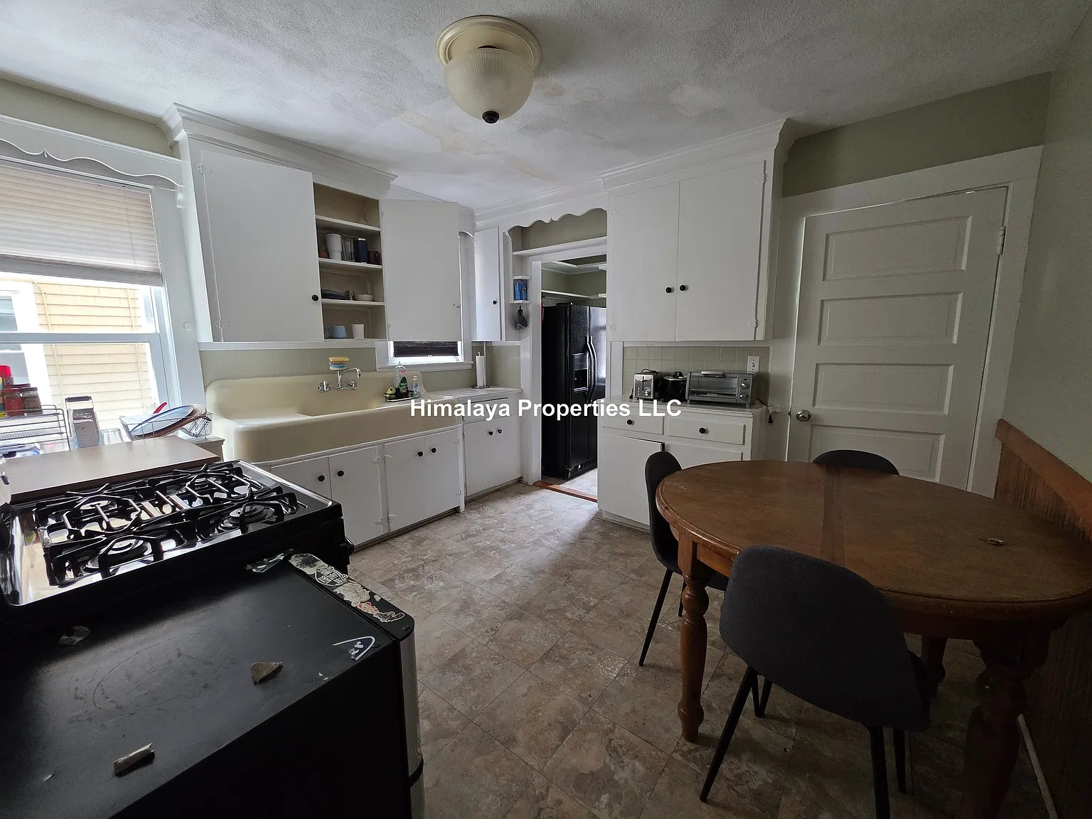 4 bed, $5,600 — Photo 2