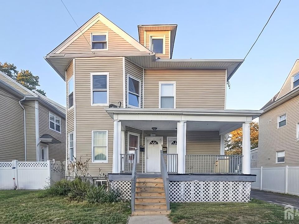1st image of 421-423 Magie Ave
