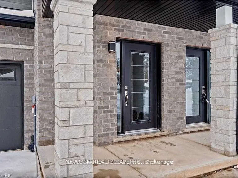 4855 Pettit Ave — Photo 3