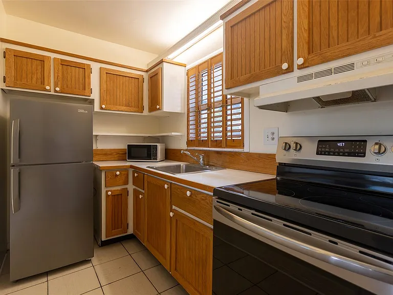 1001 SE 16th St #8 — Photo 8