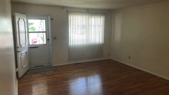 4900 Scothills Dr — Photo 10