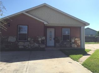 109 Doe Ct, Laredo, TX 78045