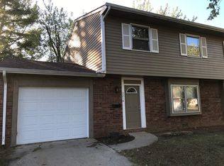3216 Sycamore Dr, Columbus, IN 47203