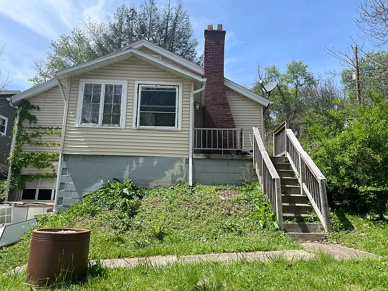 15 Allen Way — Photo 1