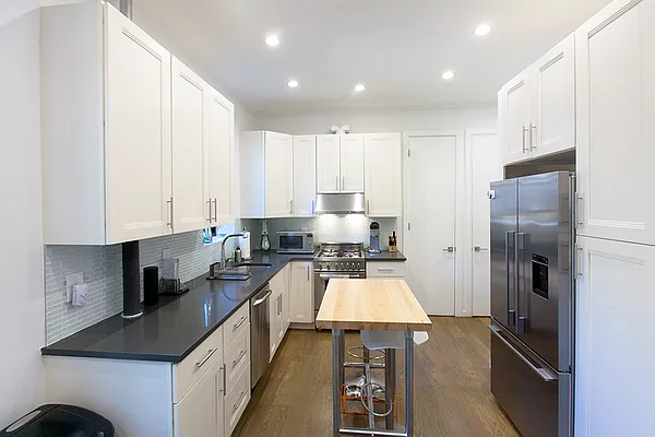 Sold by Pearl Estates | media 12