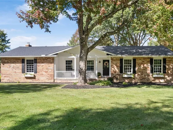 7566 Wake Robin Dr, Hudson, OH 44236