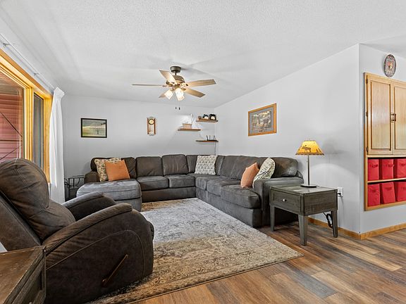 3rd image of 306 Elm Court Dr