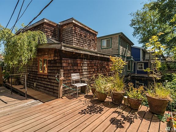 2nd image of 2770 Westlake Ave N APT 2