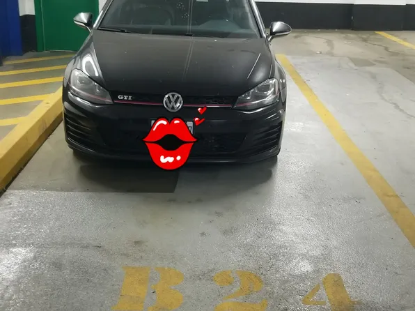 393 King St W #B24, Toronto, ON M5V 3G8