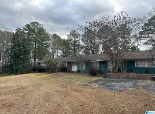 5 Hilltop Rd, Sylacauga, AL 35150