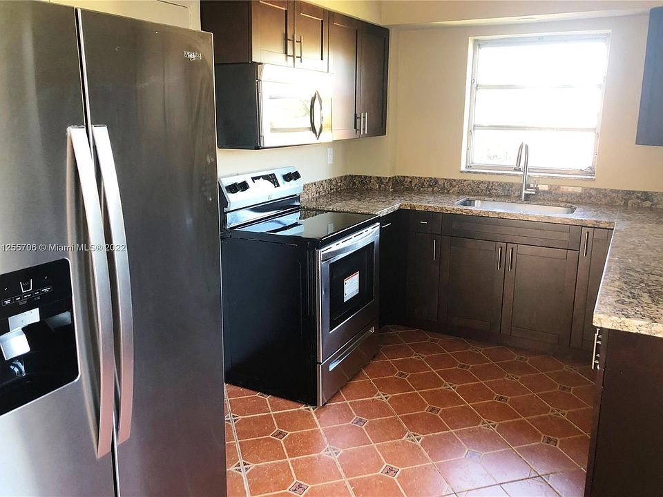 1st image of 1450 NE 191st St APT 401