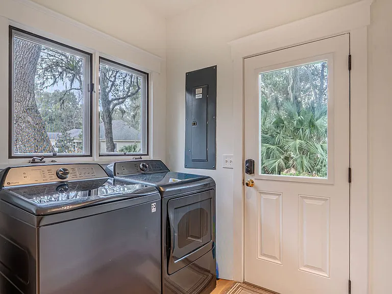 Laundry Room Cabinet