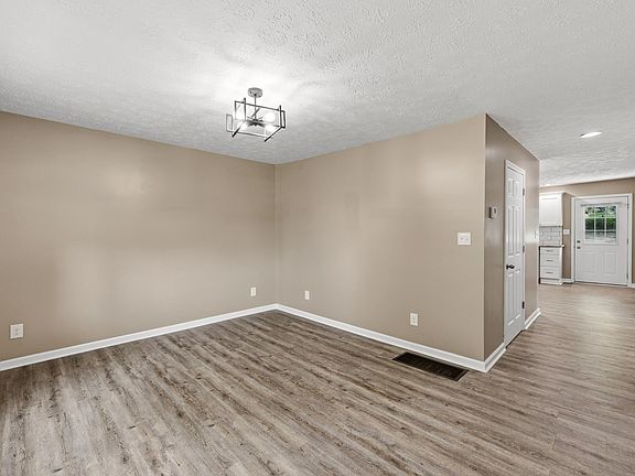 2nd image of 114 Highland Ct