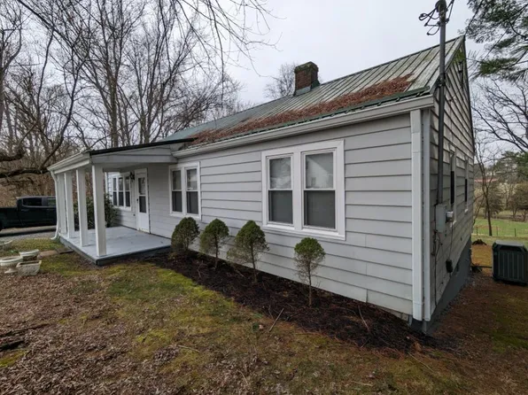 225 Joslyn St, Jonesville, VA 24263