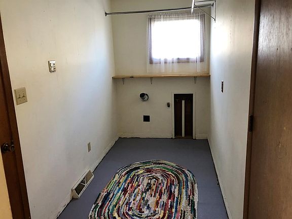 5th image of 2203 Downing Ave