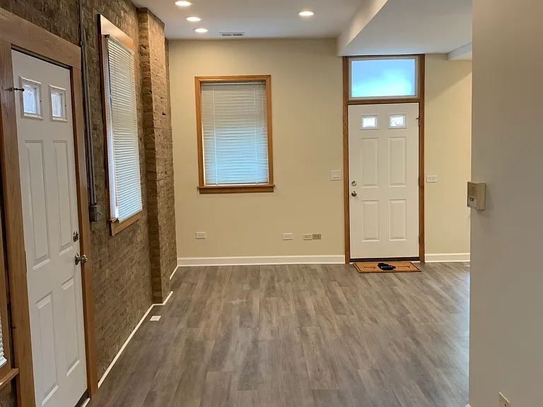 1303 W Flournoy St #2R — Photo 7
