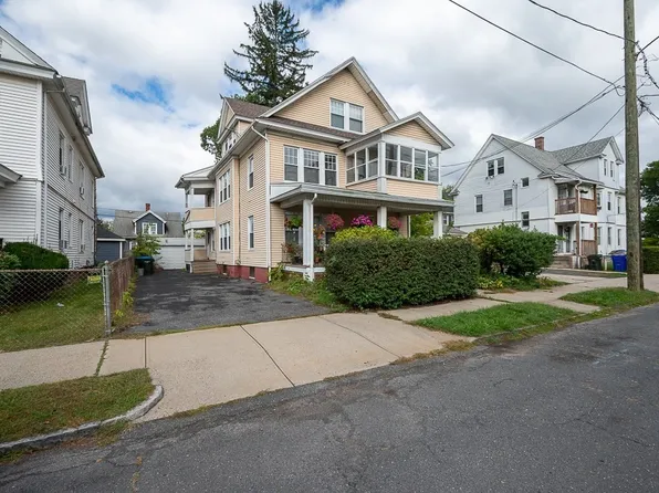 12 Prescott St, Springfield, MA 01108