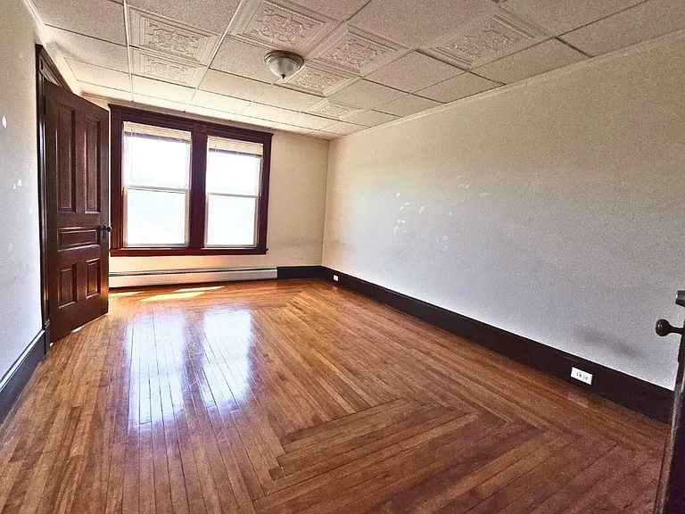 659 Southbridge St #2 — Photo 4