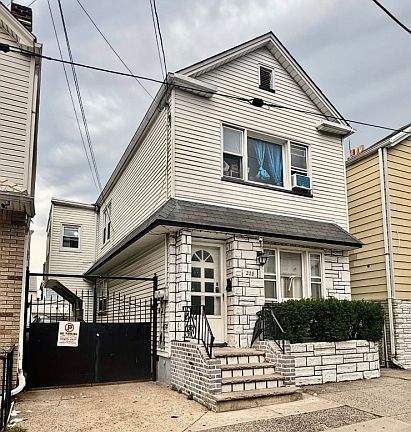 2nd image of 228 Elm St