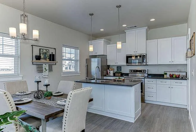 Cedar Crossing Luxury Townhomes — Photo 32