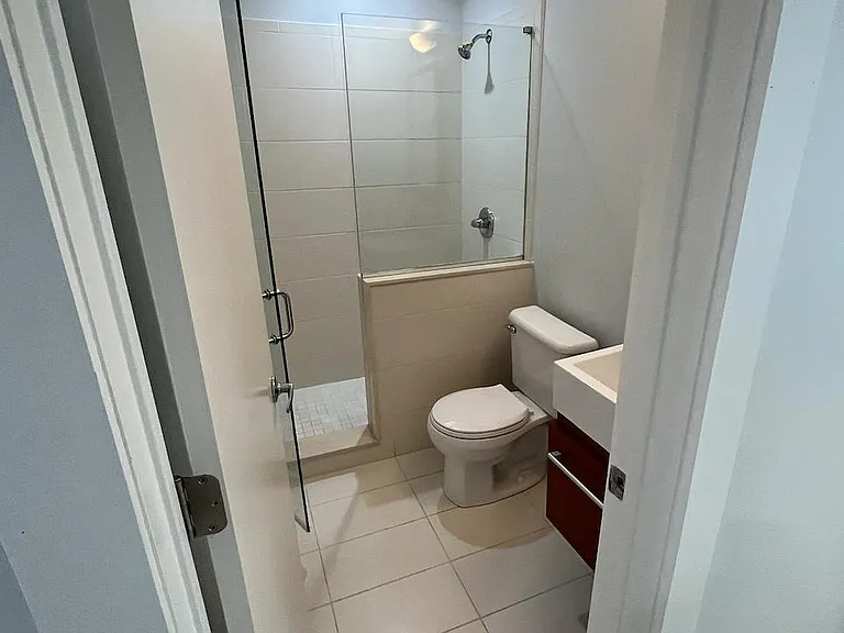 2127 Christian St #3 — Photo 10