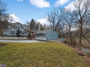 390 Rose Hill Rd, Ephrata, PA 17522