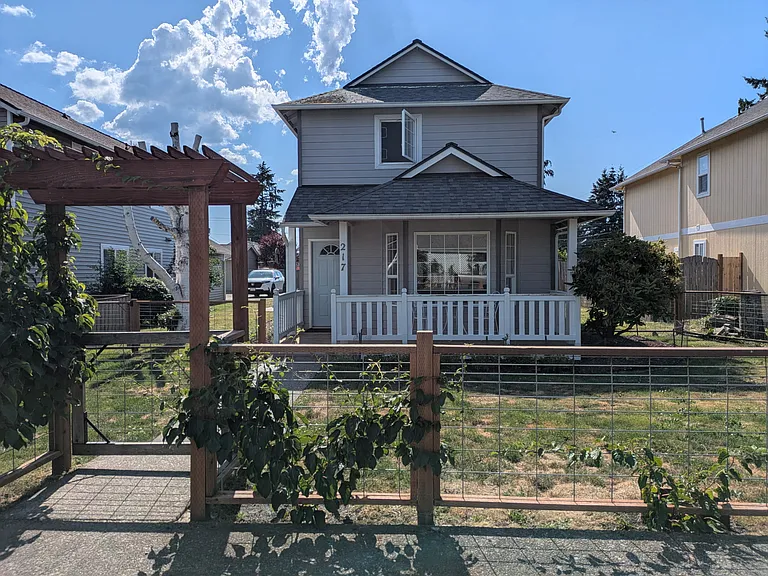 217 S Cedar St — Photo 14