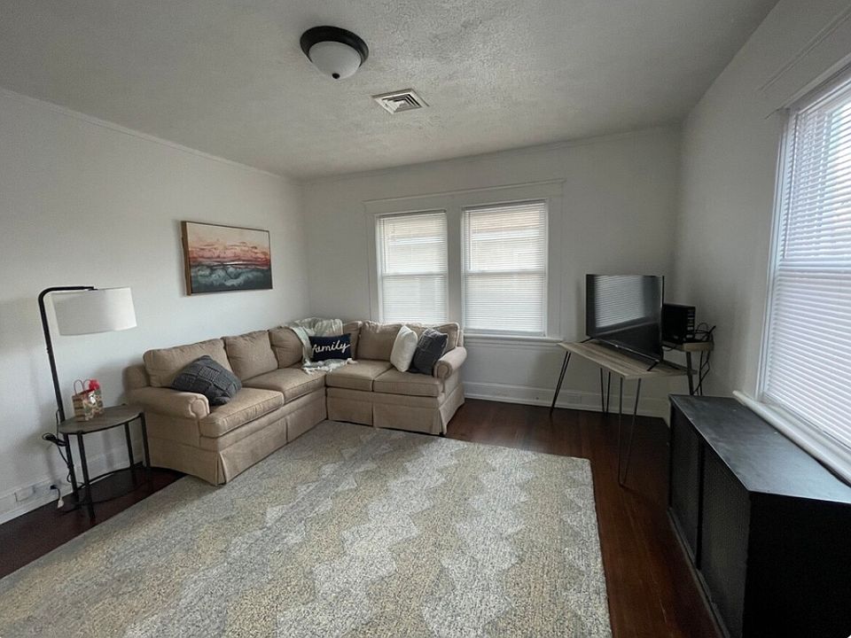 1st image of 3426 Fort Ave #1
